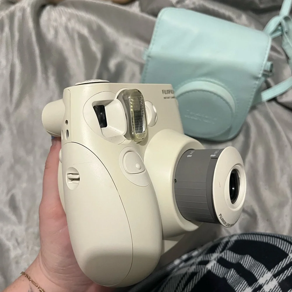 Fujifilm Instax Mini 7S Instant Camera - White with Light Blue Case